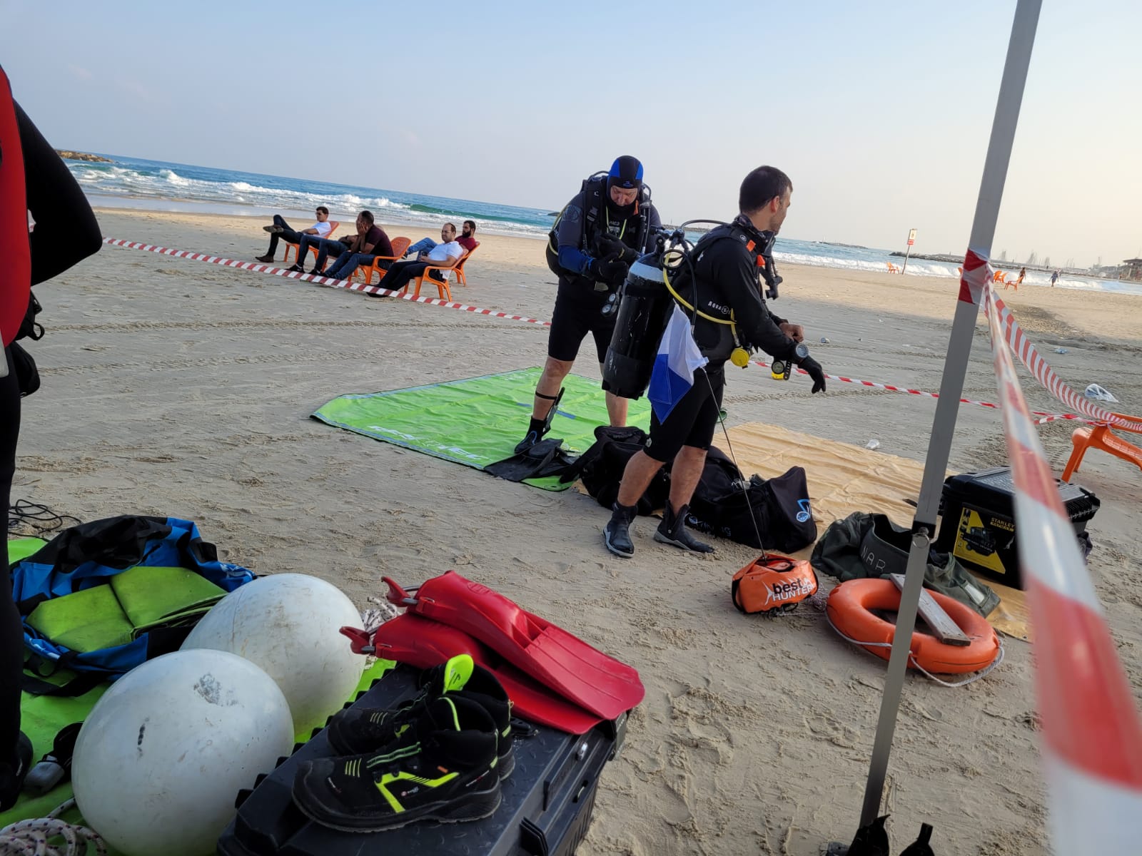 סקירות אחר בן 38 שנעלם בים בחוף ירושלים
