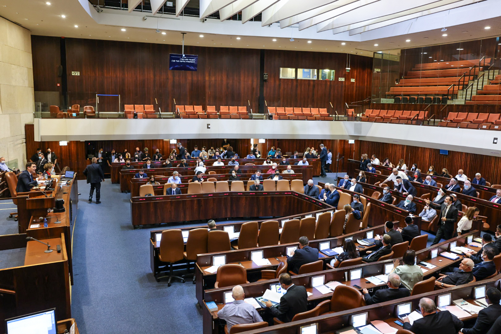 באיחור של שבועיים: חוק הדיינים אושר סופית