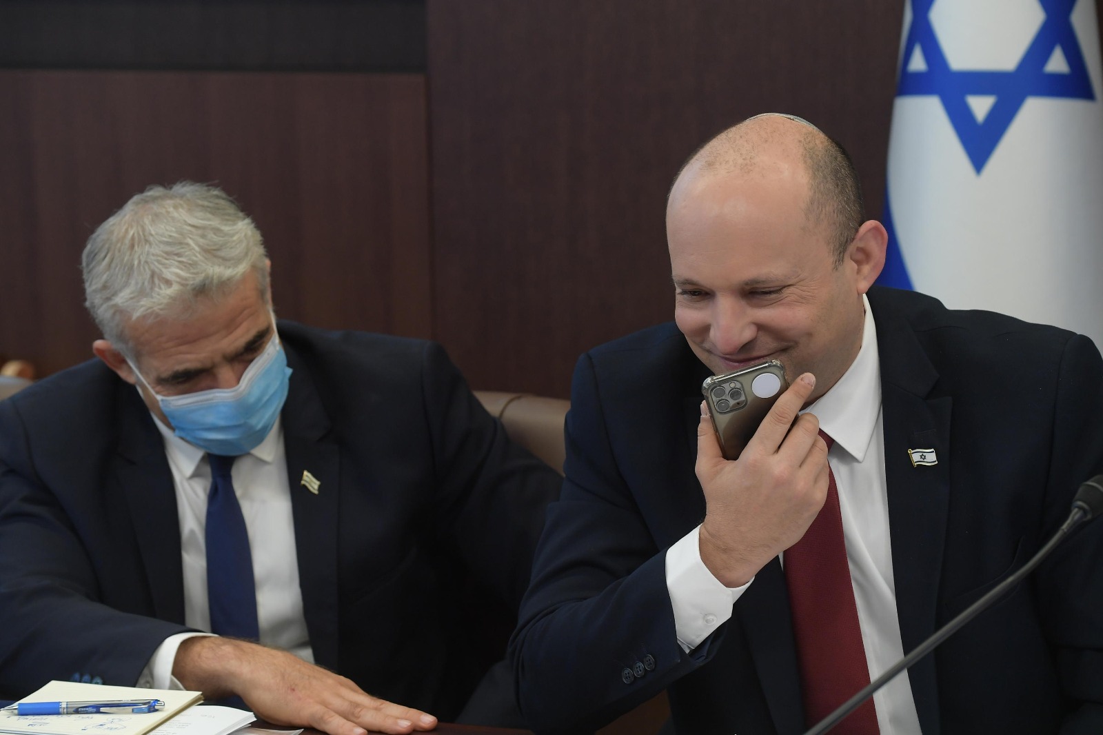 "מספר אחת בעולם": בנט והרצוג שוחחו עם דולגופיאט