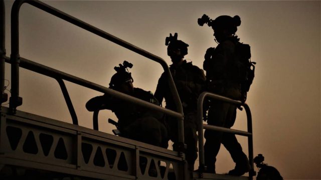 מחבלים השליכו מטענים לעבר לוחמי ימ"מ בג'נין