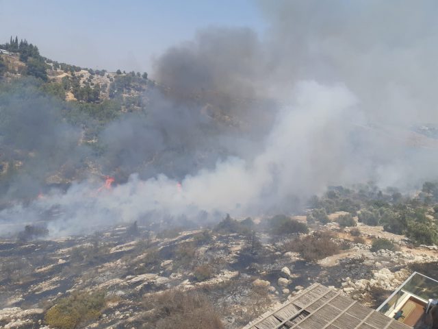 שריפת ענק באלפי מנשה: תושבים בקו הראשון – פונו