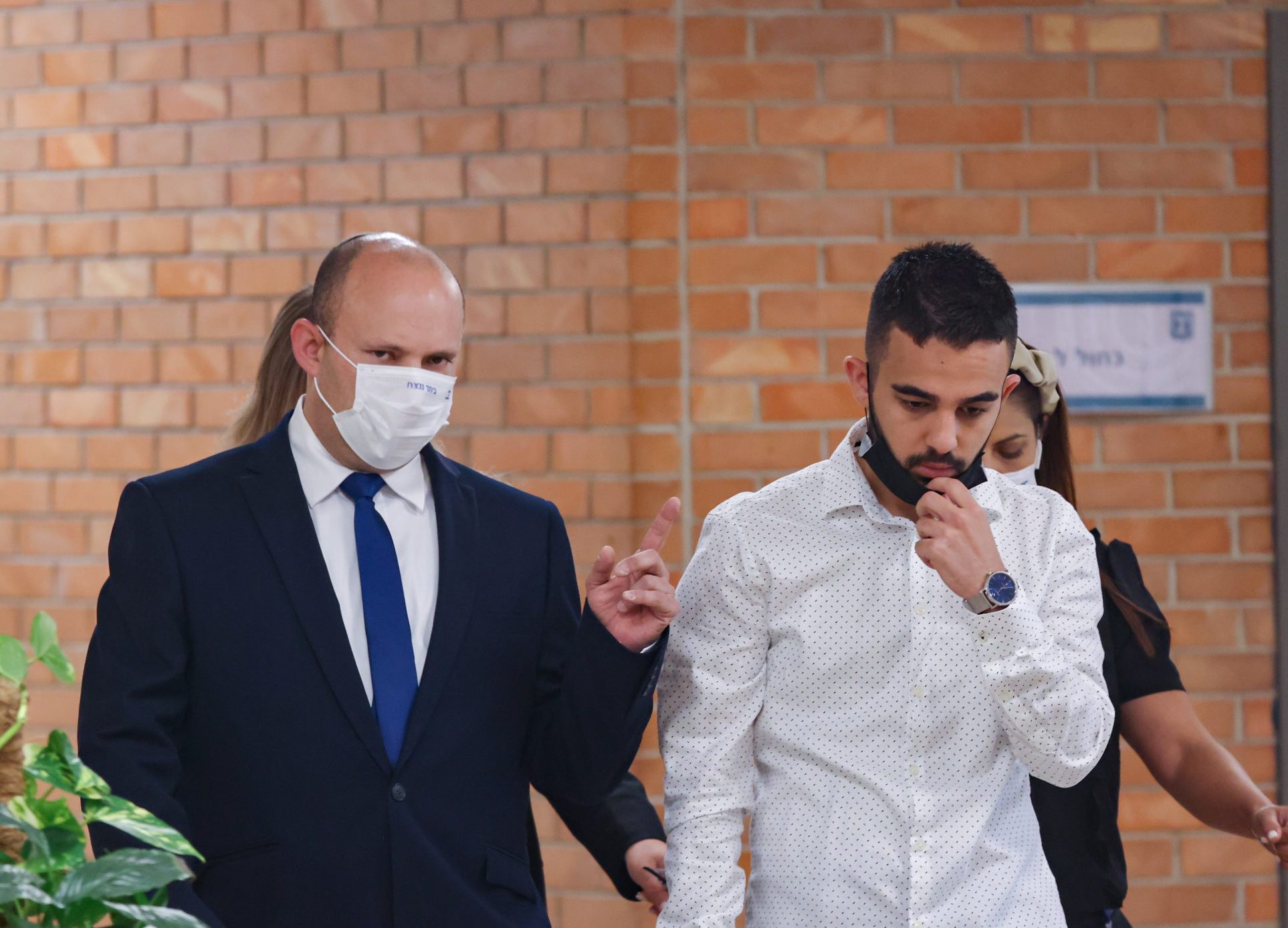הכוורת כמעט הושלמה: מונו כל הדוברים של בנט