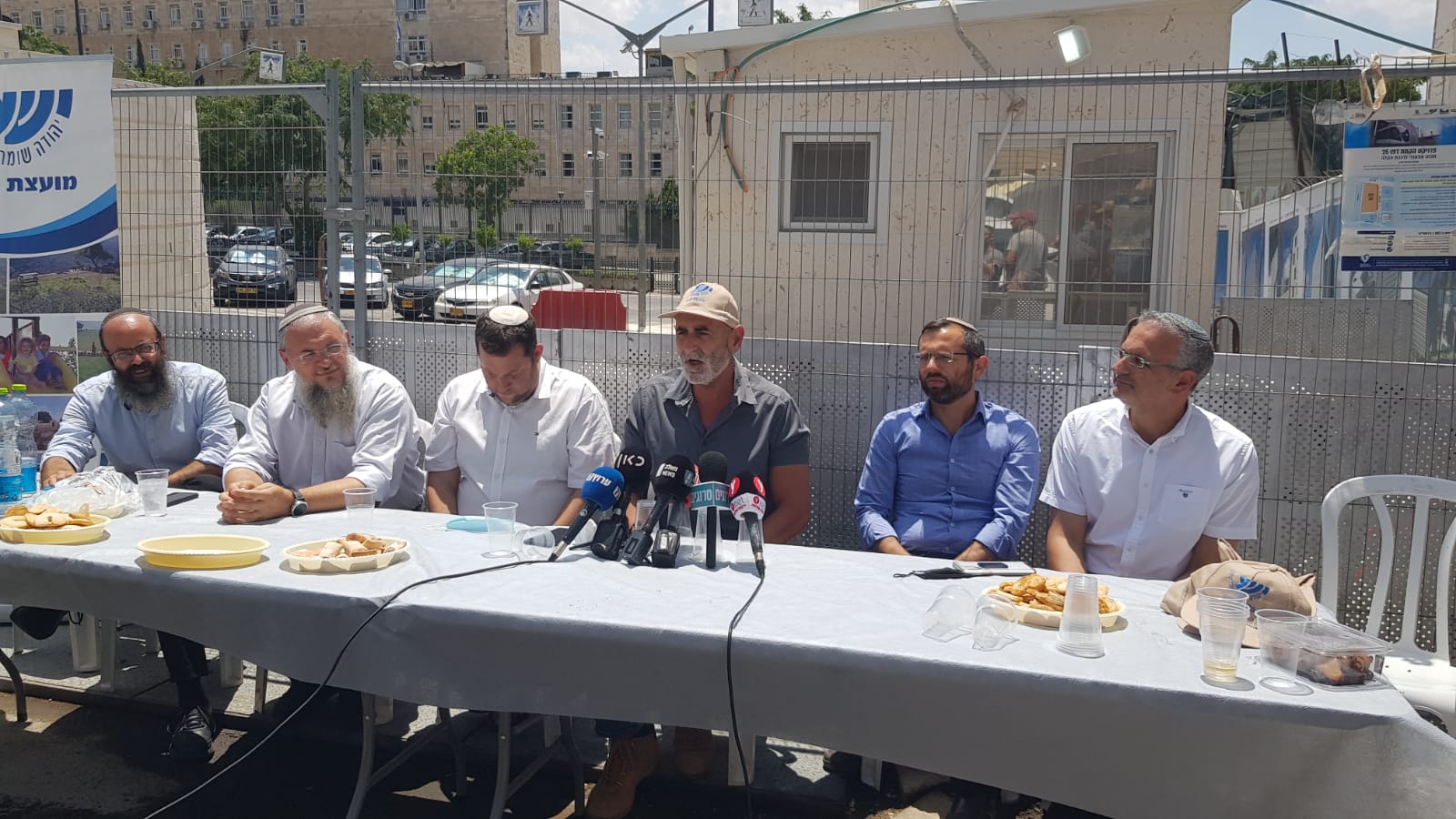 ראשי מועצת יש"ע מול לשכת רה"מ: חציית קו אדום
