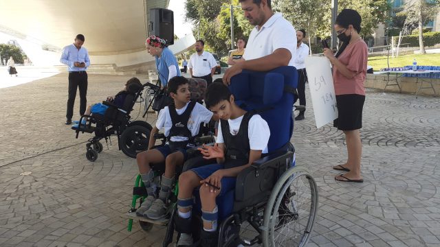 (לביא נאור, דובר קבוצות המחאה)