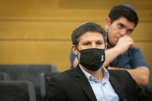 לא נשאר חייב. סמוטריץ'
