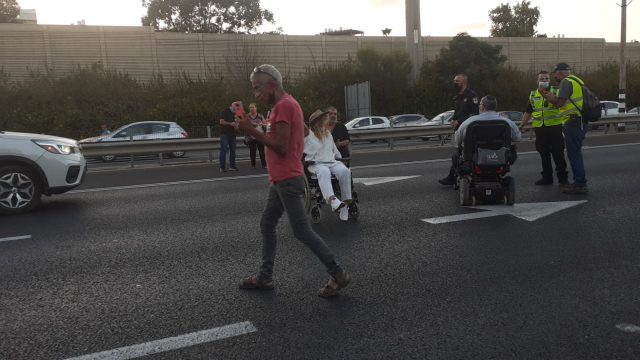 לאחר הסכמה עם הממשלה: הוקפאה מחאת הנכים