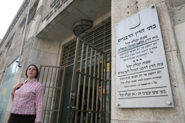 הנתונים חושפים: כך פועלת המדינה נגד סרבני גט