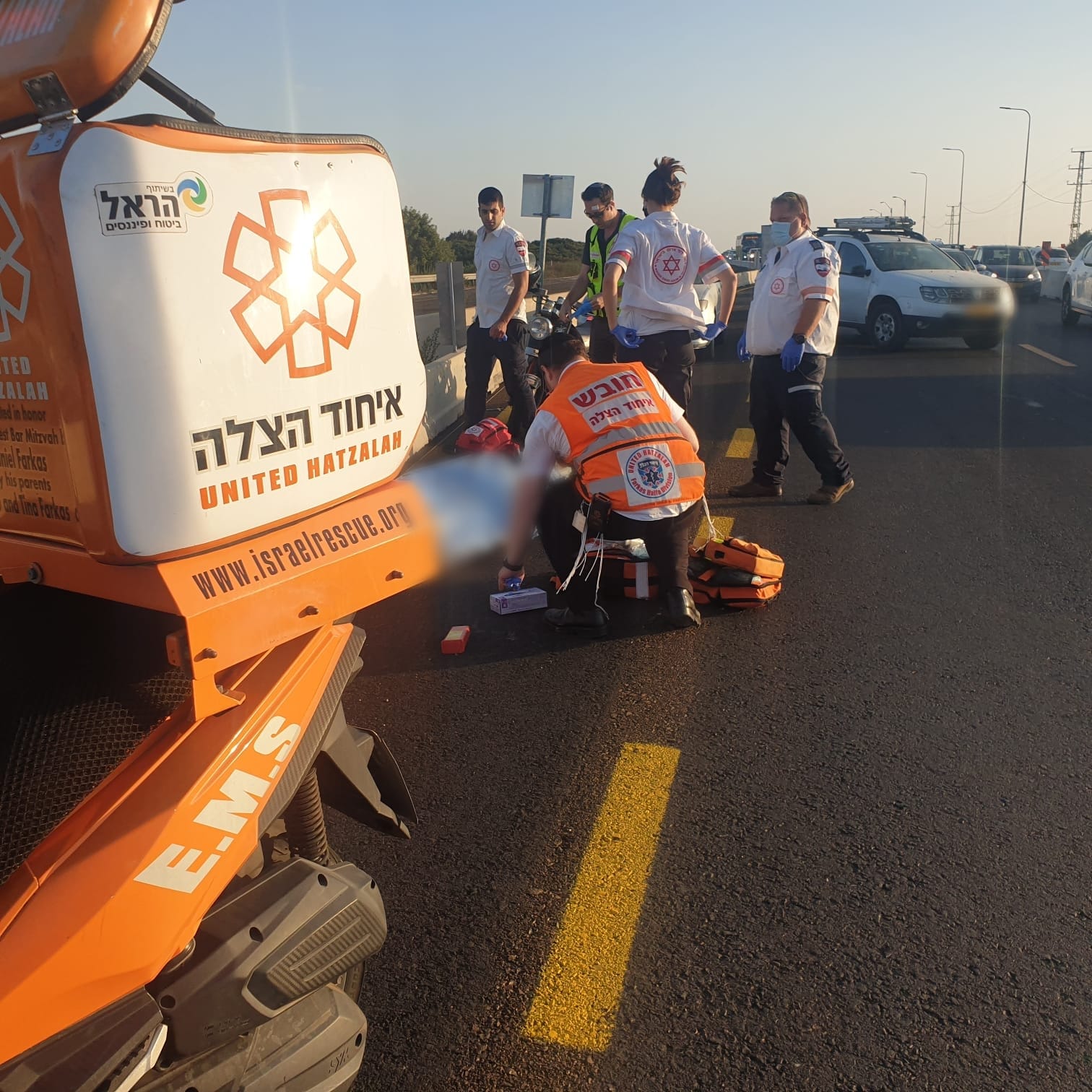 כביש החוף: הולך רגל כבן 50 נהרג מפגיעת משאית