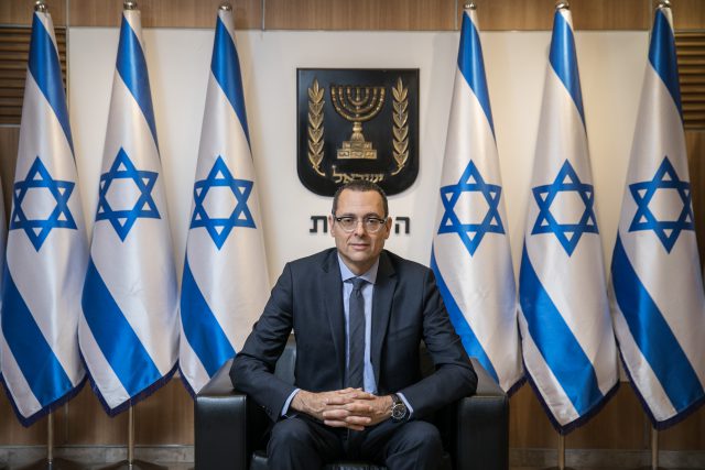 האוזר
