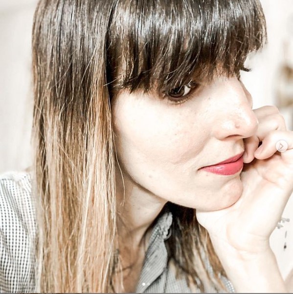 ענהאל שמואלי מבקשת: "צאו לי מהחצאית"