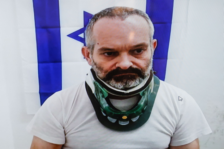 "גרר אותה לאמבטיה": כתב אישום נגד גיא שפירא