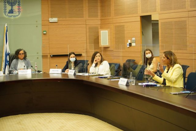הח"כית דורשת: אבקש לקיים חקירה בתוך המשטרה