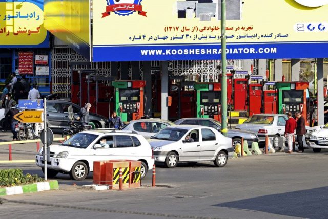 איראן מנסה לשדר רוגע: "לא יעלו מחירי הבנזין"