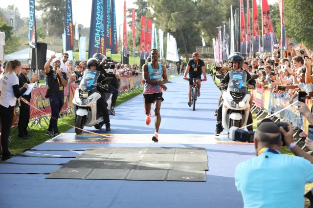 גטהון בקו הגמר (קרדיט: אלטרנטיבה 1)