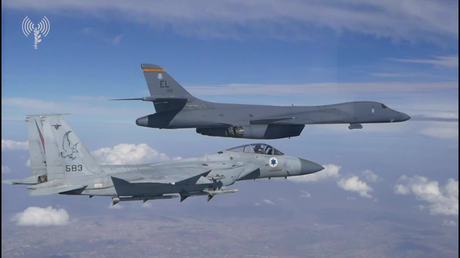 F15 מלווה B1b דוצ (1)