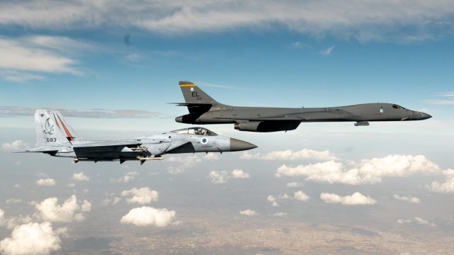 F15 מלווה B1b (דוצ )
