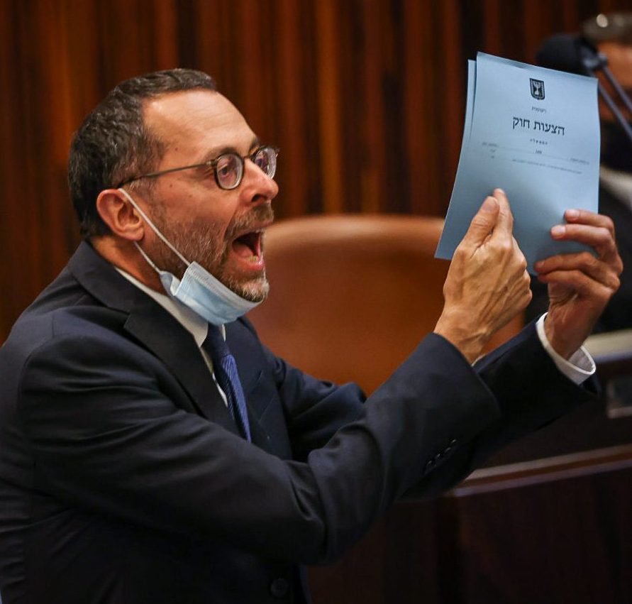 דיוני התקציב: אלו ספרים הביאו הח"כים למליאה?
