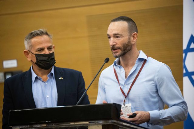 הורוביץ הגיב באיפוק לחבר המועצה שהטריד מינית