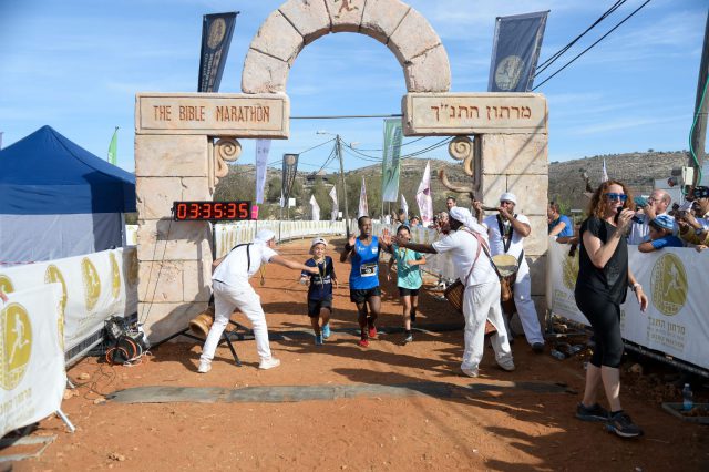 בין כרמים ומעיינות! מחר: מרתון התנ"ך הבינלאומי