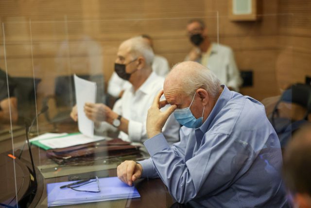 סוער בוועדת הכלכלה: רמי לוי הוצא מהדיון |צפו