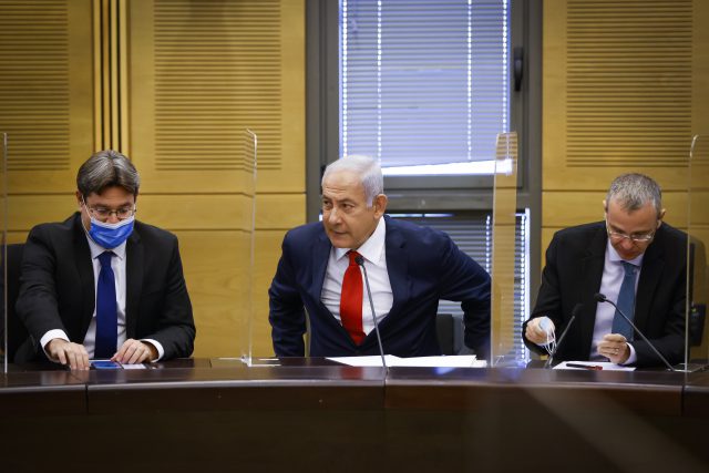 לוין, נתניהו ואקוניס, בישיבת סיעת הליכוד