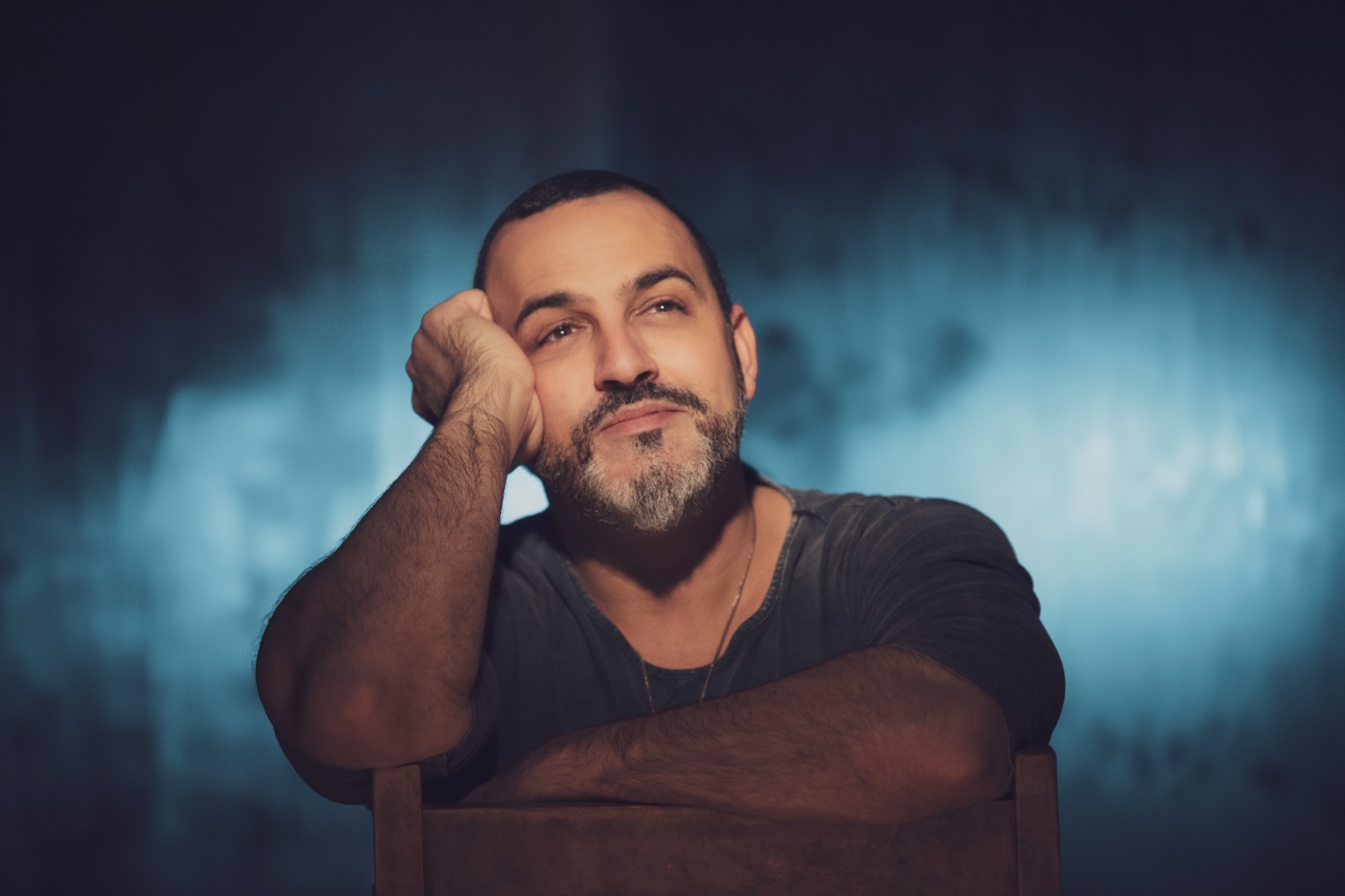 קובי אפללו: "מוזיקאים מביאים טקסט נמוך ומטומטם"