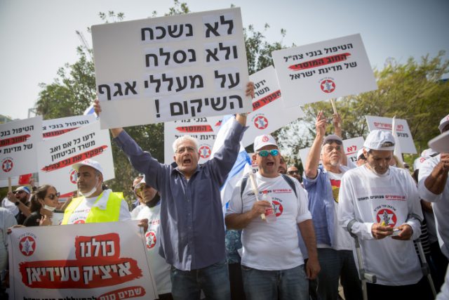 החובשת שנפצעה בפיגוע: "נלחמת כל יום על החיים"