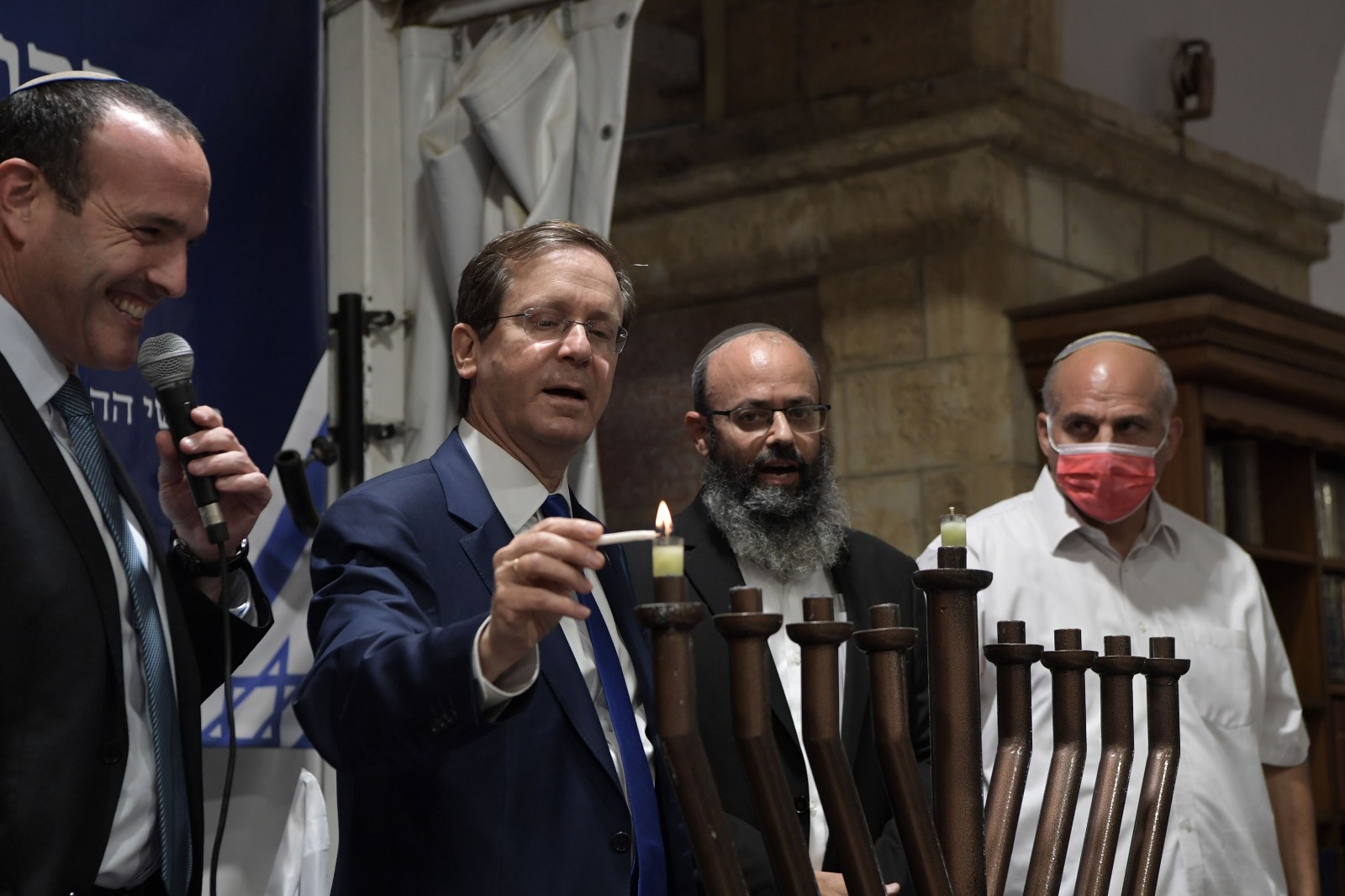 הרצוג במערת המכפלה