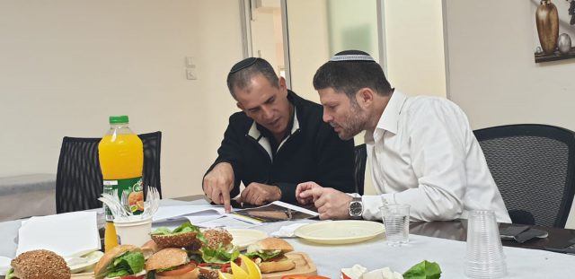 חיזוק למפקד של סמוטריץ' מאלון דוידי ואיתמר רביבו