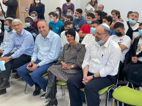 מרגש: החמ"ד החל לכתוב ספר תורה בעיר לוד