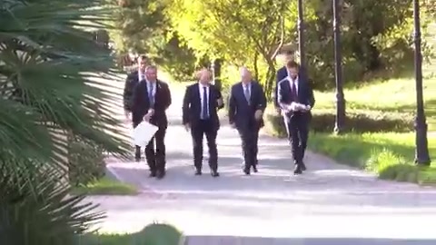 בנט בביקור רוסיה עם פוטין
