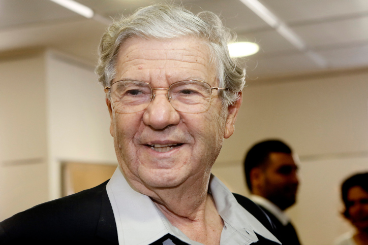 אהרן ברק: "נתניהו יודה שלא תפרו לו תיק"