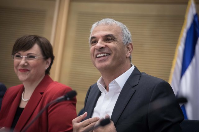 כחלון ופלוסקוב, ארכיון (צילום: הדס פארוש/פלאש 90))