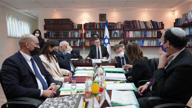 הרכב הוועדה