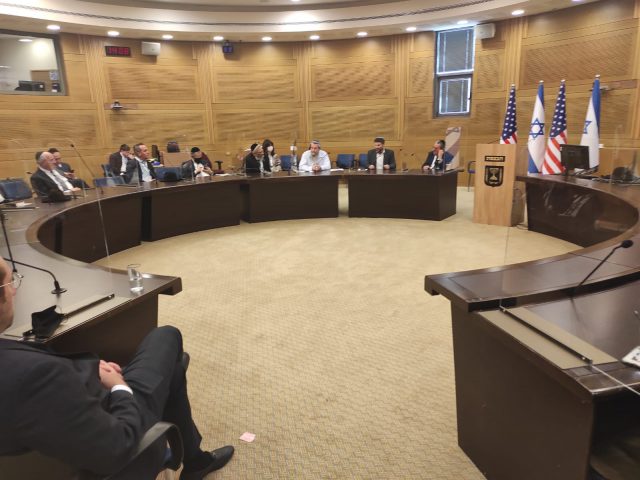 ח״כ מעוז קורא ליהודי אוקראינה: עלו ארצה