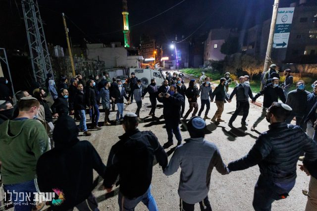 "חיינו אינם הפקר", תושבי עלי הפגינו בכפר לובאן