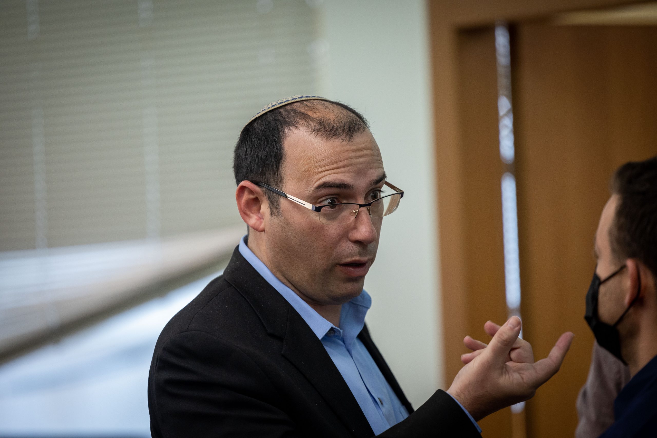 רוטמן: אם לא יחודדו הנהלים אפנה למשטרה
