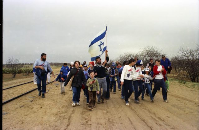 המאבק לעצירת הנסיגה