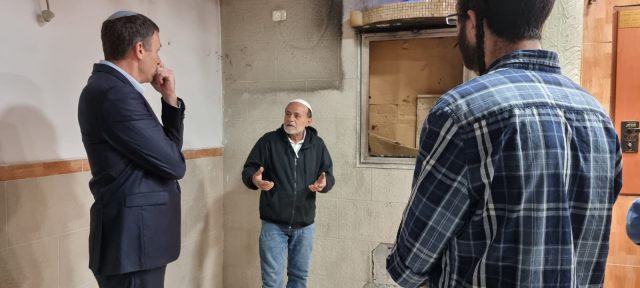 כהנא: "בלתי נתפס שבית כנסת נשרף במרכז הארץ"