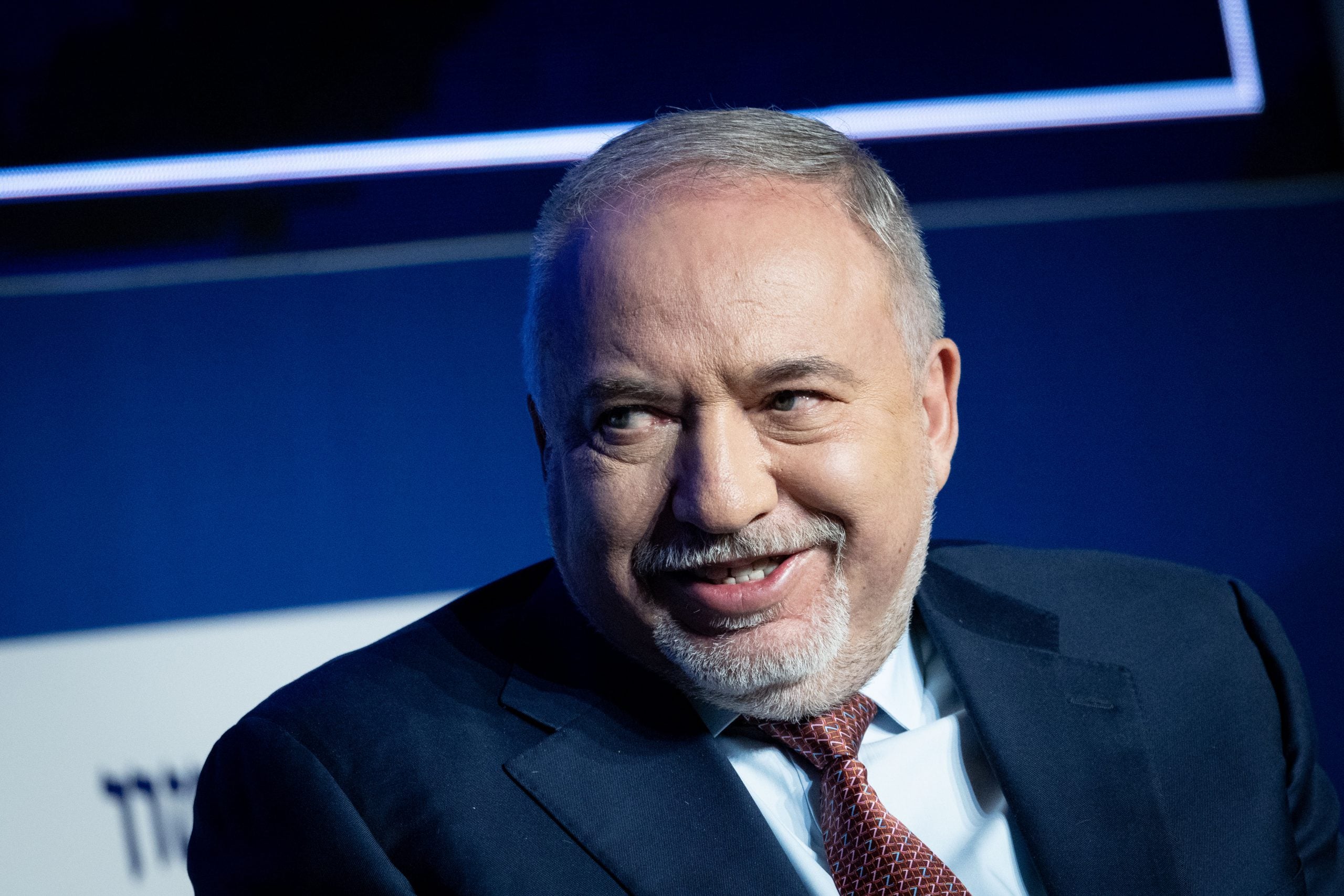 ליברמן: אבו מאזן הוא טרוריסט יותר מסוכן מחמאס