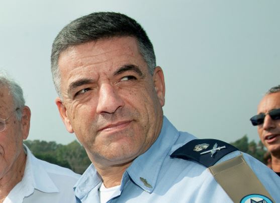 המחווה המוגזמת למפקד חיל האוויר היוצא