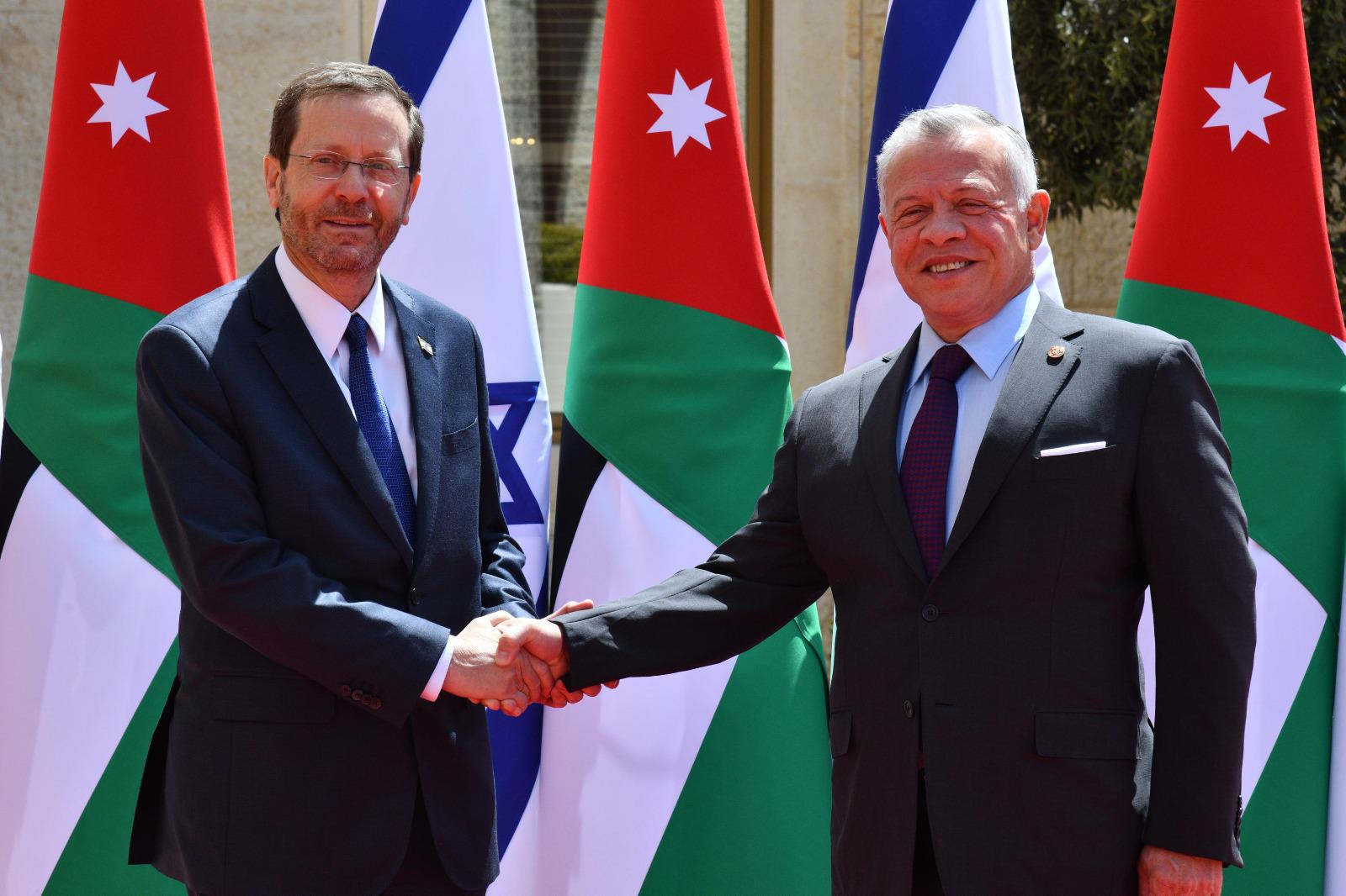 בפרלמנט הירדני דורשים: להדיח את השגריר הישראלי
