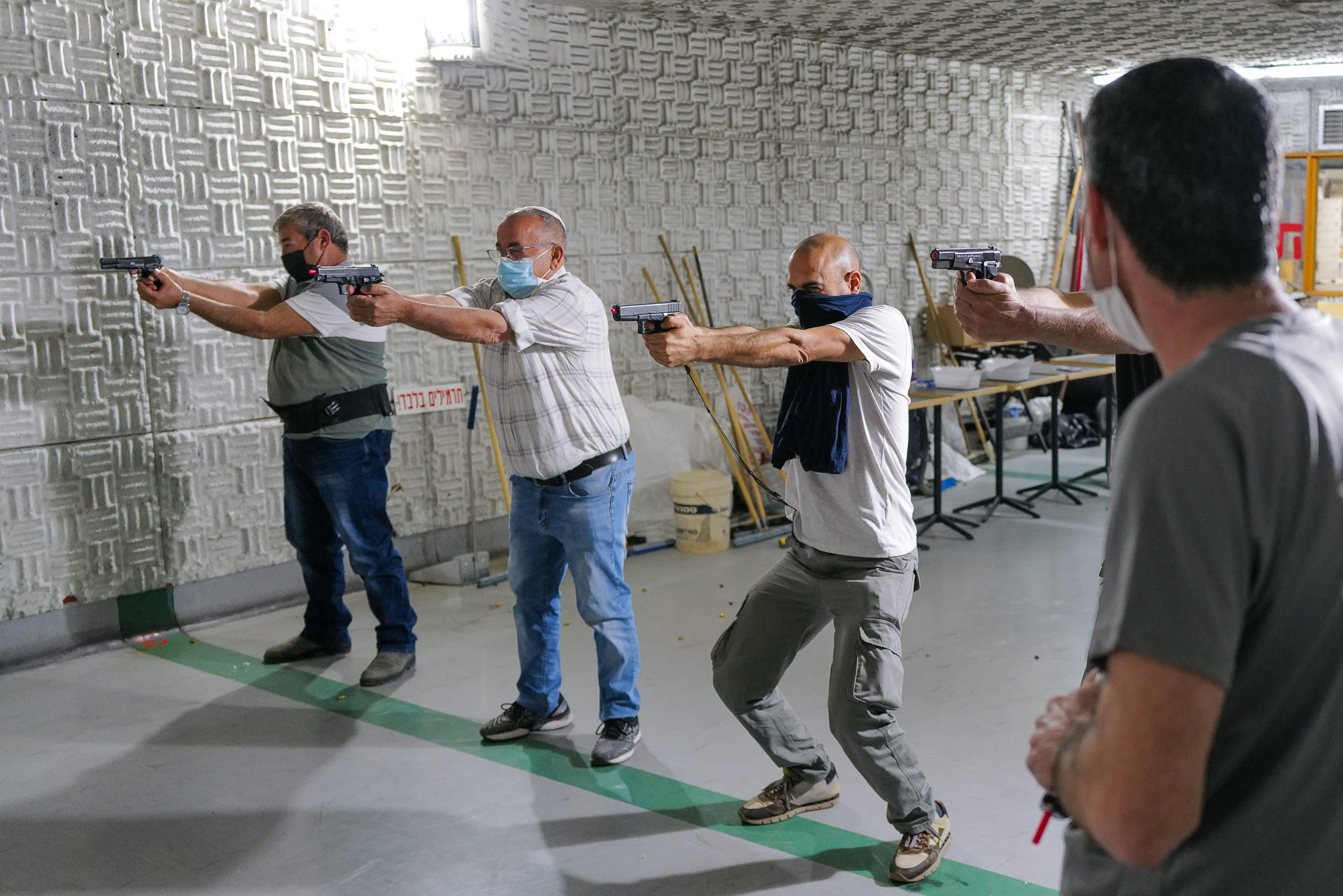 בעקבות גל הטרור: עלייה חדה בבקשות לרישיון נשק