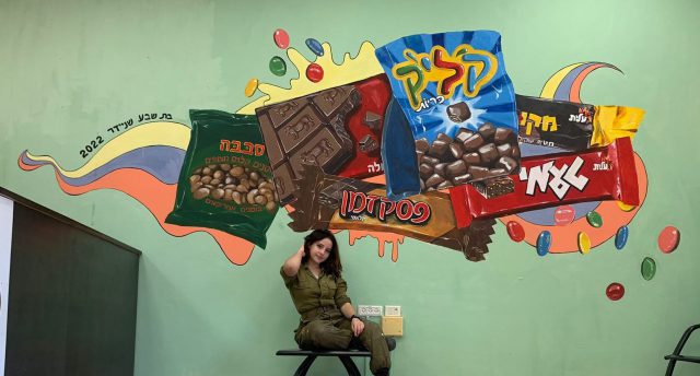 "כך הפכתי לציירת צבאית" | ראיון מיוחד