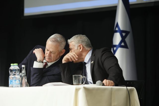 לפיד וגנץ