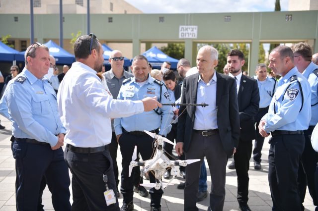 בצל גל הטרור: טקס יחידות מצטיינות של המשטרה