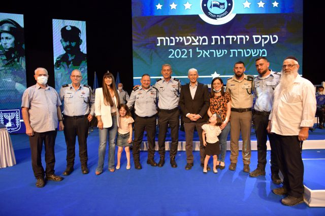 בצל גל הטרור: טקס יחידות מצטיינות של המשטרה