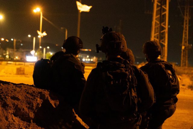 המאבק בטרור: כוחות צה"ל עצרו 11 חשודים ביו"ש
