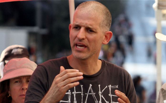 רשף לוי מייחל ל"מטאור שירסק את הכותל"