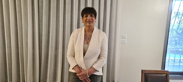 עיריית כפר יונה ביטלה הופעה מתכוננת של גרוניך